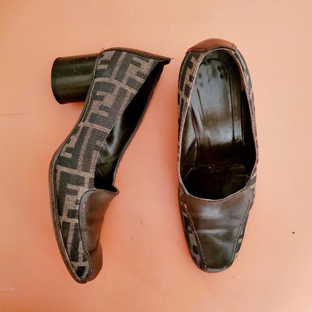 Fendi Vintage Zucca Print Round Block Heel Pump